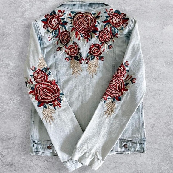 Anthropologie Jackets & Blazers - Anthropologie Kyla Seo Light Wash Denim Jacket Floral Rose Embroidered Boho Blue